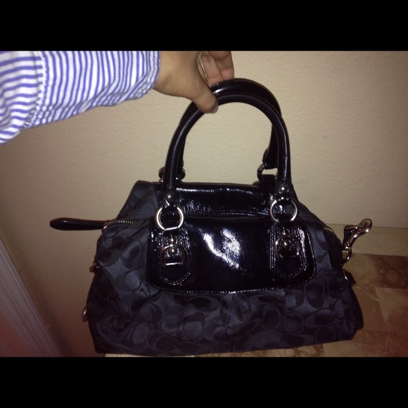 📌RESERVED📌Black Coach Purse