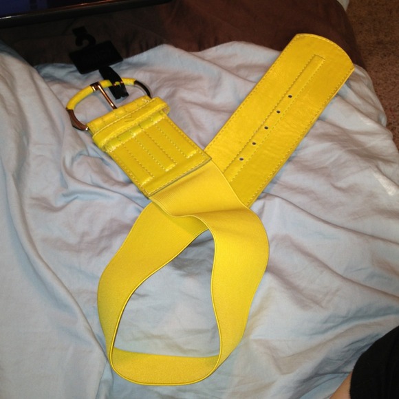 NWT strappy belt