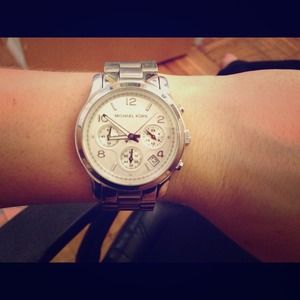 🎀Authentic Michael Kors watch🎀