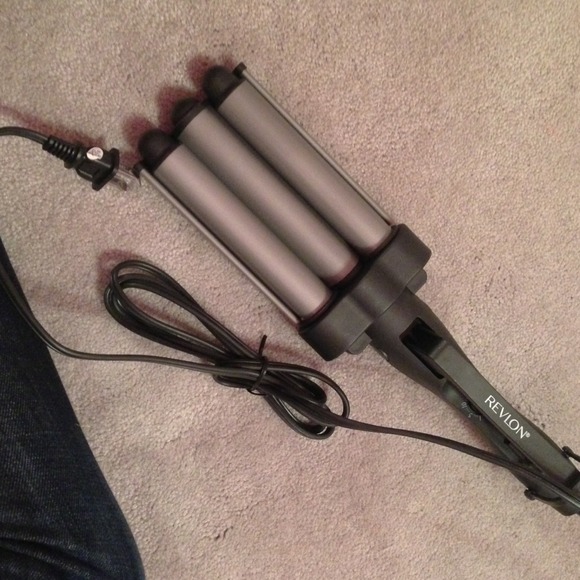 SOLD Never used hair waver