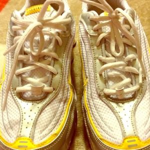 Livestrong Nike Shox