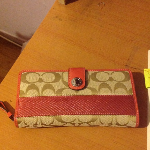 Coach wallet authentic - Picture 1 of 4