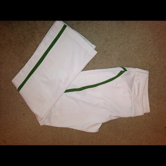 Sold Bundled - Picture 2 of 3