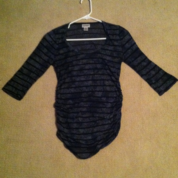 **SOLD**Maternity/regular top!!
