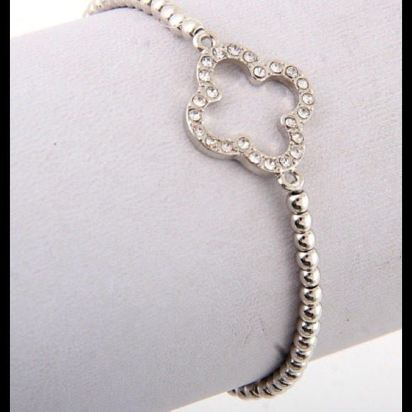 Jewelry - Silver Clover Bracelet