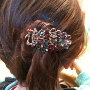 Beautiful bejeweled hair clip. ITEM AA