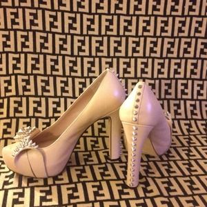 👠REDUCED👠 Vince camuto heels