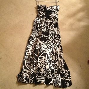 🔴REDUCED!Black and White Evening Gown. Worn once.