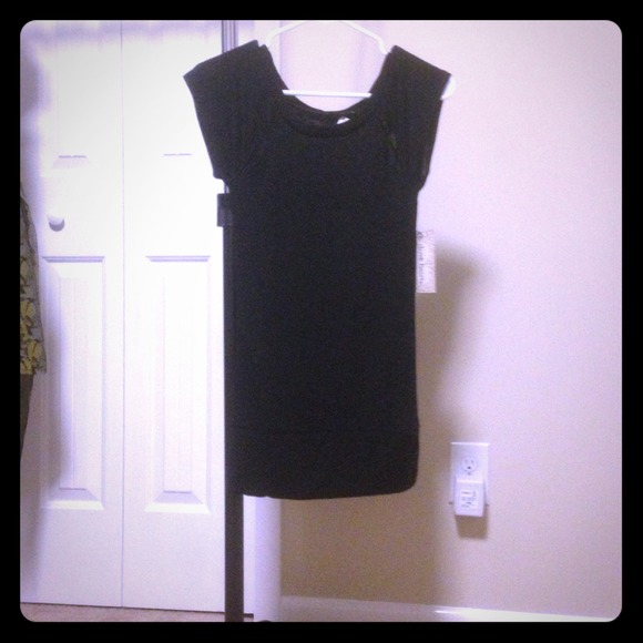 Black shirt with slits.