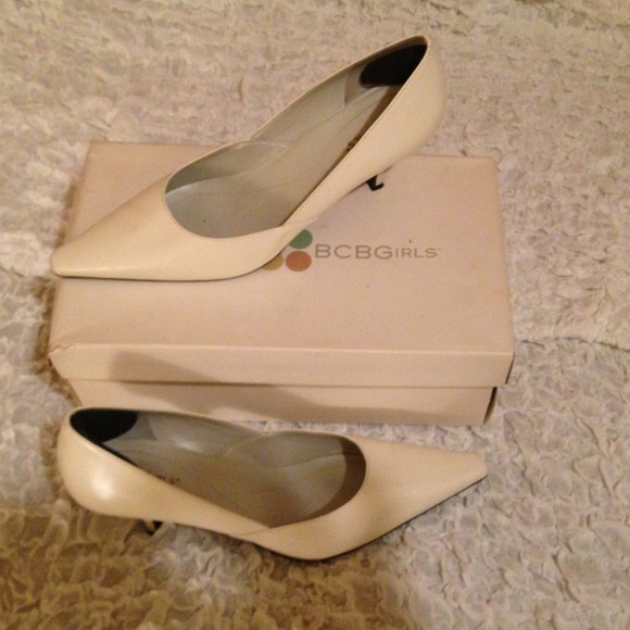 BCBG Girls pumps