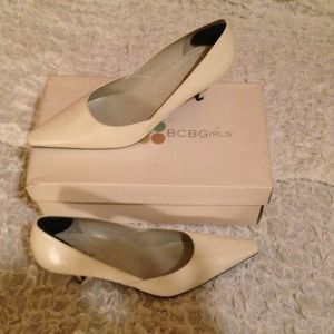 BCBG Girls pumps