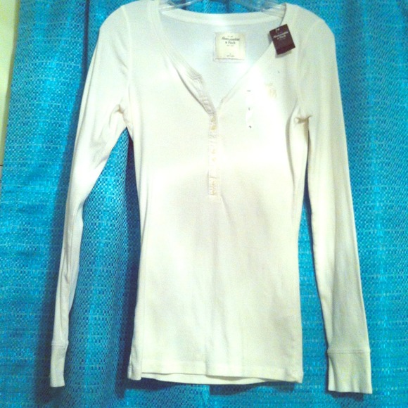 BRAND NEW Abercrombie and Fitch Button Up Shirt
