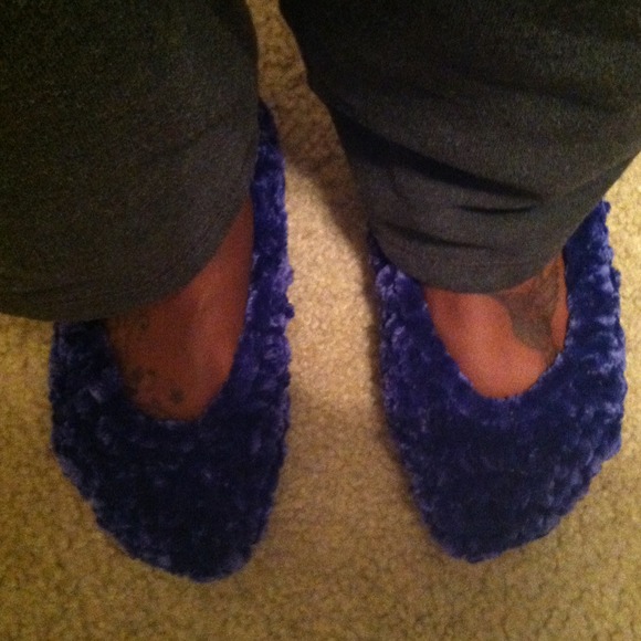 Hue slippers