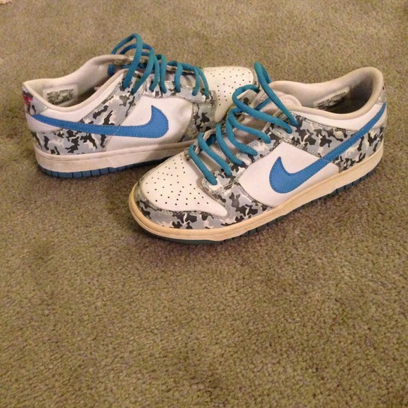 nike shoes army print