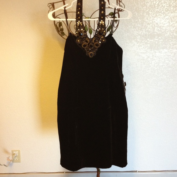 🙅DONATED🙅Velvety, black dress.