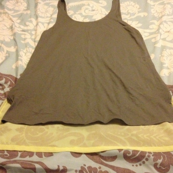 🚫Sold🚫EXPRESS bran top,NWOT