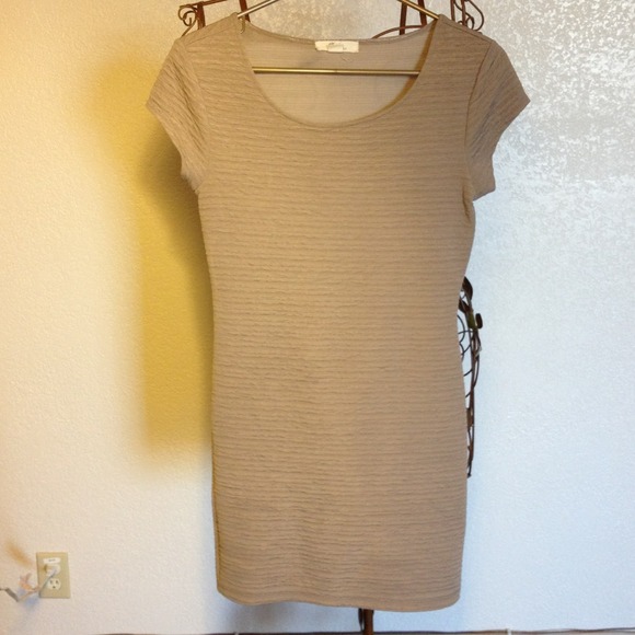 🙅DONATED🙅Taupe dress
