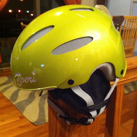Kids ski/snowboard helmet size small