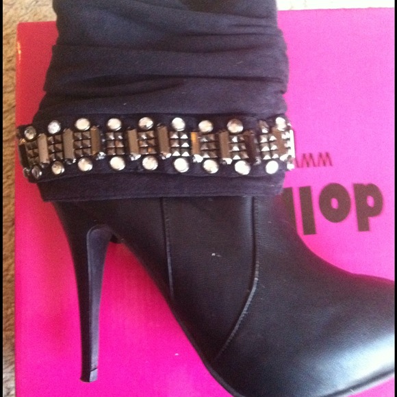 Black ankle boots