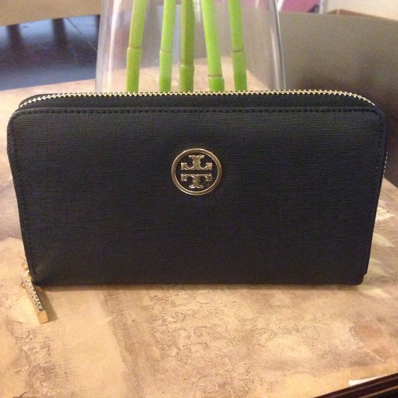 Tory burch black zip wallet - Picture 2 of 4