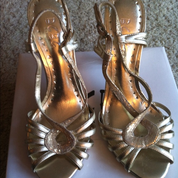 Gold shoes