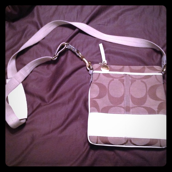❗Authentic Coach cross body❗ NEW PRICE