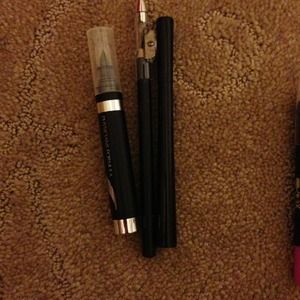 🔴SOLD🔴Black eyeliner bundle