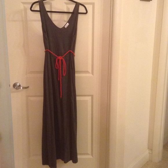 MATERNITY gray v-neck tank dress w/ orange belt