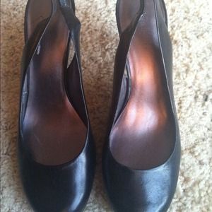 Leather nine west shoe
