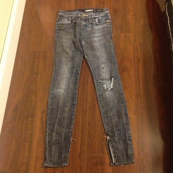 Crazy for Spring Jeans - Picture 3 of 4