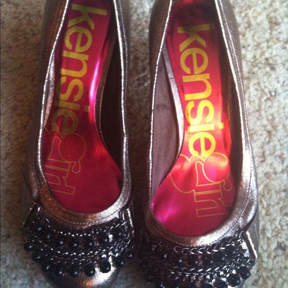 Bronze shoe