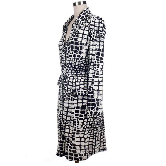 Animal print with tie belt new dress - Picture 2 of 2