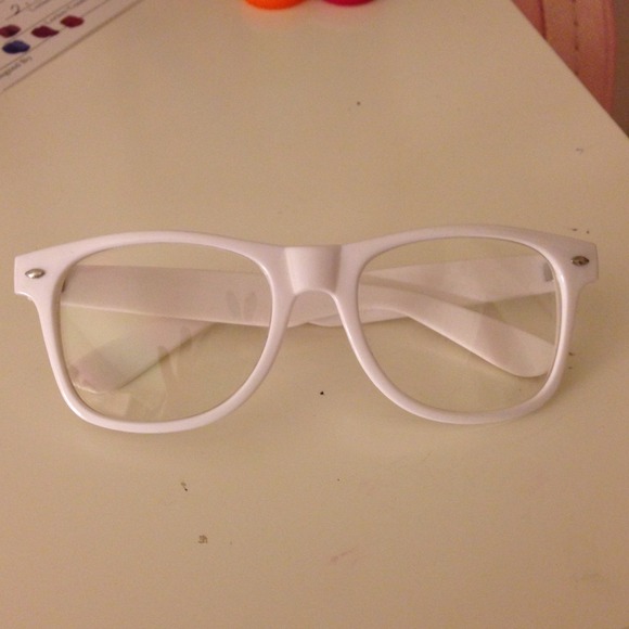 🔴SOLD🔴White nerd glasses