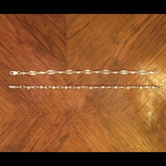 💥2 Detailed Silvertone Bracelets💥 - Picture 3 of 3