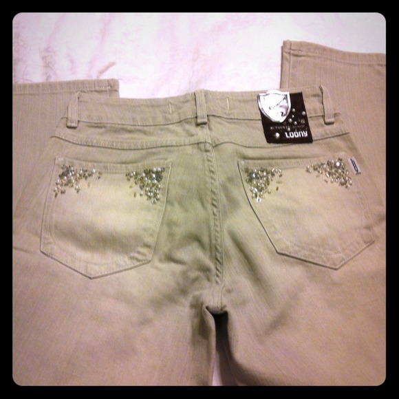 Capri pants