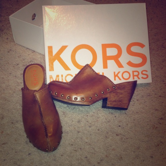 Michael Kors clog and VS dress BUNDLE