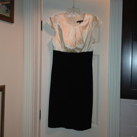 REDUCED😃 Beautiful Black and White dress