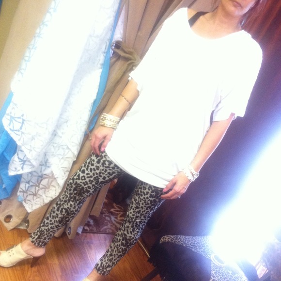 ❌SOLD WHITE TUNIC WITH LATTICE