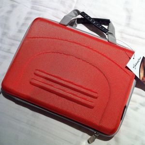 iPad hard case/bag