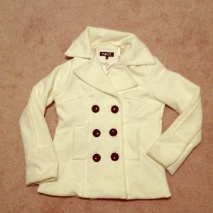 {RESERVED} Cozy and cute cream coat