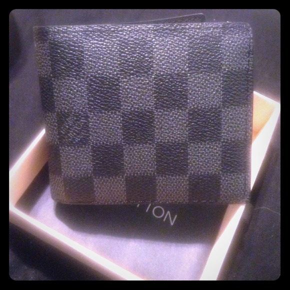 Men's LV wallet