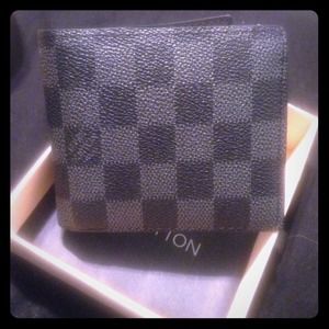Men's LV wallet