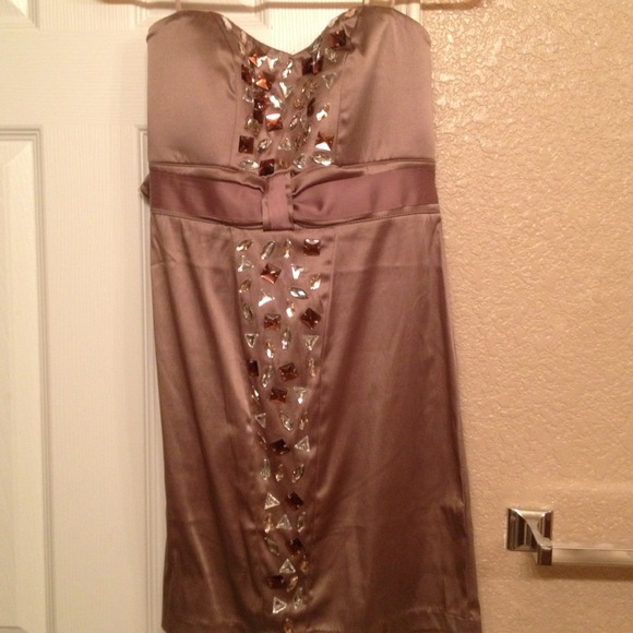 Mauve strapless dress