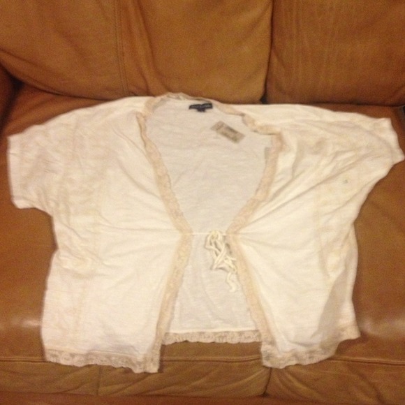 American Eagle Small Cream Top