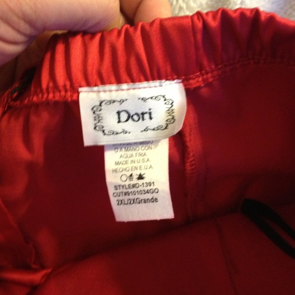 Red strapless CoCktail dress with pockets!!  2x - Picture 2 of 2