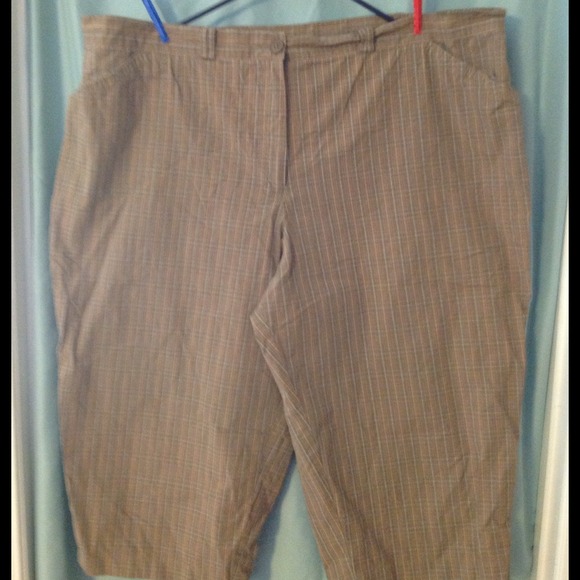 Capri's - Picture 2 of 3