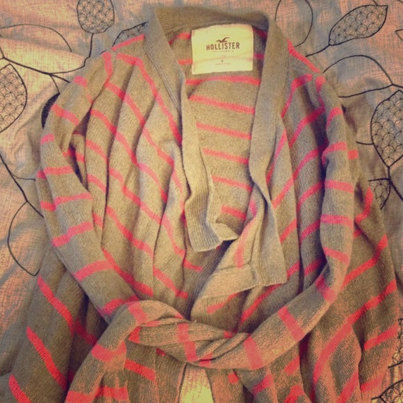 HOLLISTER CARDIGAN