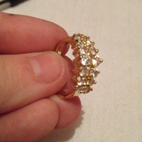 Diamond ring - Picture 2 of 2