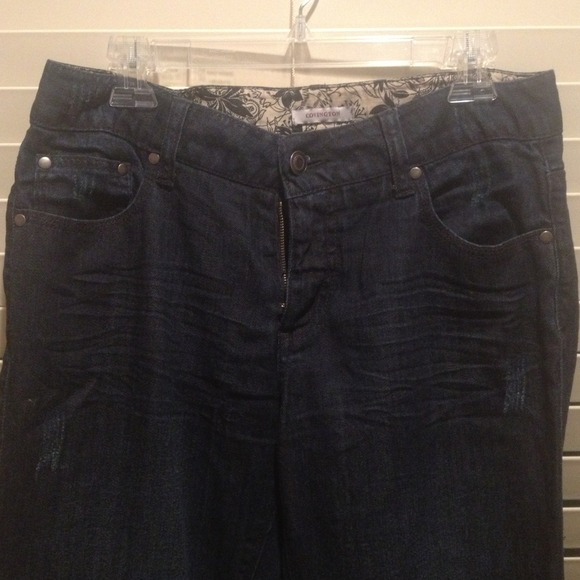 Dark blue pants