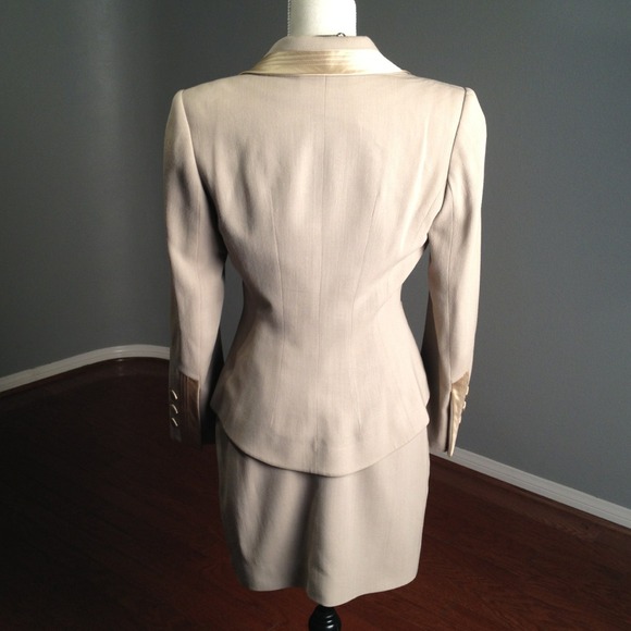 Rodney Vaugh Telford 2 piece beige Skirt Suit - Picture 2 of 4